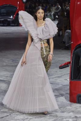 Off-White осень-зима 2020 (87410-Off-White-AW-2020-14.jpg)