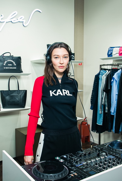 Karl Lagerfeld открыл новый магазин в Москве (87492-Noviy-Magazin-Karl-Lagerfeld-b.jpg)
