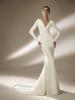 Atelier Pronovias 2021 Cruise Collection (88400-Atelier-Pronovias-Cruise-2021-01.jpg)