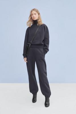 Uniqlo U осень-зима 2020 (89278-Uniqlo-FW-2020-09.jpg)