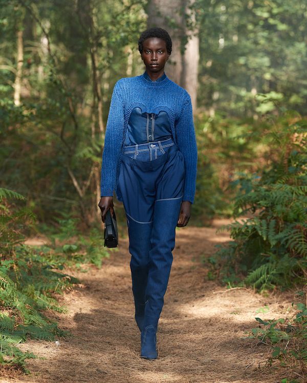 Burberry весна-лето 2021 (89646-Burberry-SS-2021-b.jpg) Burberry весна-лето 2021 (89646-Burberry-SS-2021-b.jpg)