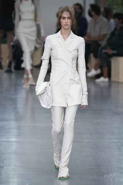 Sportmax весна-лето 2021 (89752-Sportmax-SS-2021-02.jpg)