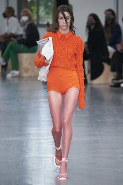 Sportmax весна-лето 2021 (89752-Sportmax-SS-2021-06.jpg)