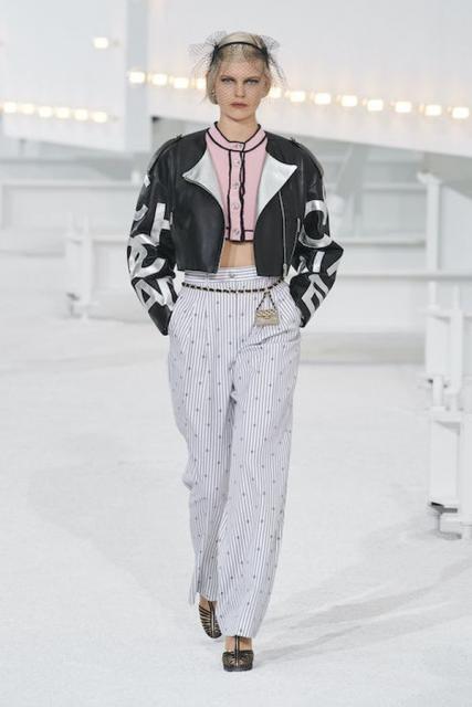 Chanel весна-лето 2021  (89951-Chanei-SS-2021-06.jpg)