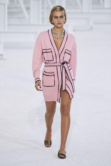 Chanel весна-лето 2021  (89951-Chanei-SS-2021-07.jpg)