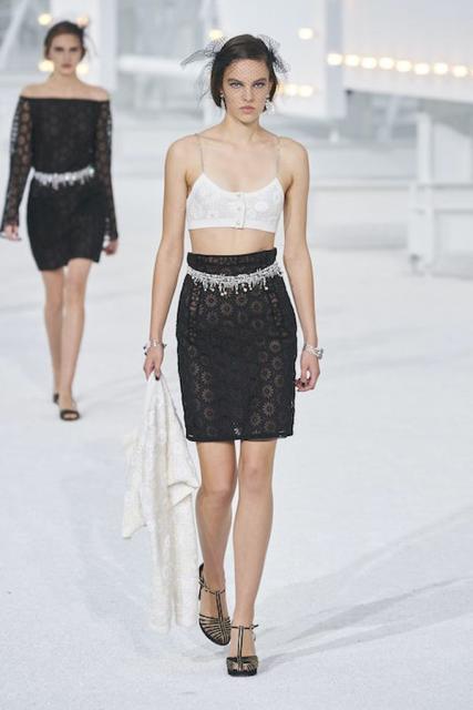 Chanel весна-лето 2021  (89951-Chanei-SS-2021-16.jpg)