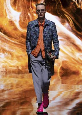 Dior Men Pre-Fall 2021  (90750-Dior-Men-Pre-Fall-2021-01.jpg)