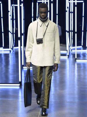 Fendi Menswear осень-зима 2021 (91062-Fendi-Menswear-FW-2021-01.jpg)