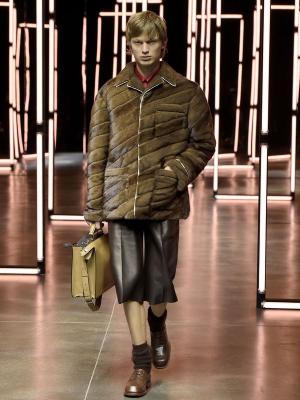 Fendi Menswear осень-зима 2021 (91062-Fendi-Menswear-FW-2021-06.jpg)