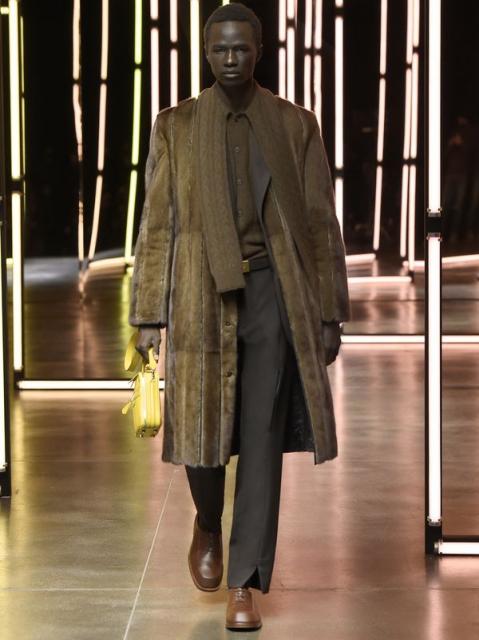 Fendi Menswear осень-зима 2021 (91062-Fendi-Menswear-FW-2021-08.jpg)