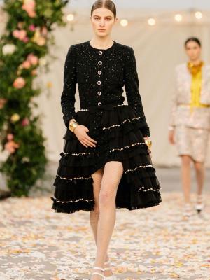 Chanel Couture весна-лето 2021 (91308-Chanel-Couture-SS-2021-07.jpg)