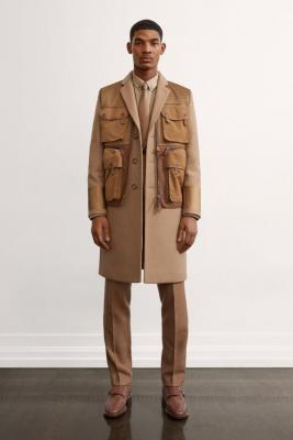 Burberry Pre-Fall 2021 (91327-Burberry-Pre-Fall-2021-06.jpg)