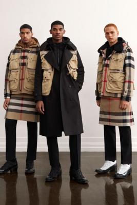 Burberry Pre-Fall 2021 (91327-Burberry-Pre-Fall-2021-07.jpg)