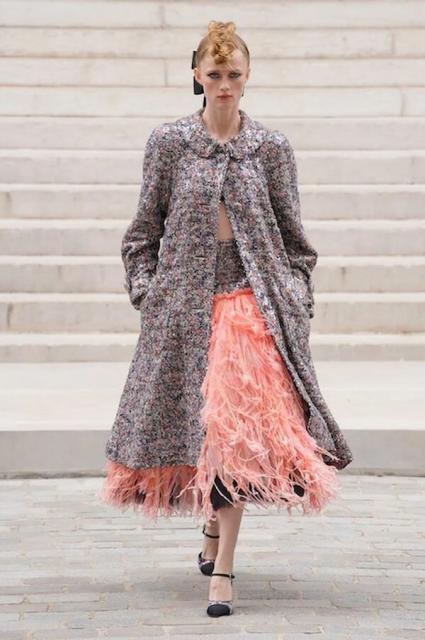 Кутюрная коллекция Chanel осень-зима 2021/2022 (92821-Chanel-Couture-FW-2022-b.jpg)