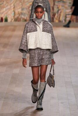 Dior Couture осень-зима 2021/22 (92947-dior-couture-fw-2022-08.jpg)