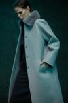 Российский бренд Tegin показал коллекцию осень-зима 2021/22. На ее создание дизайнера Светлану Тегин вдохновила ее дебютная работа в кино в качестве художника по костюмам. В коллекцию вошли пальто прямого покроя, платья макси, смокинги, шелковые рубашки.