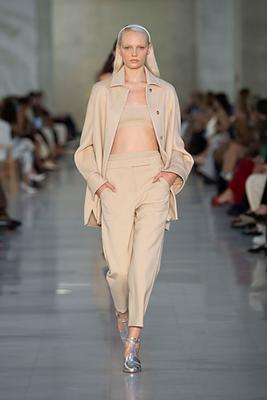 Max Mara весна-лето 2022 (93634-Max-Mara-SS-2022-02.jpg)