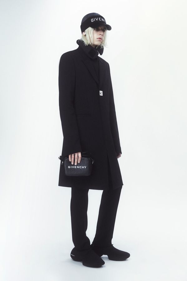 Givenchy Pre-Fall 2022 (94249-Givenchy-Pre-Fall-2022-12.jpg) Givenchy Pre-Fall 2022 (94249-Givenchy-Pre-Fall-2022-12.jpg)