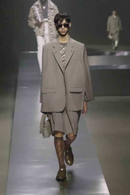 Fendi Menswear осень-зима 2022/2023 (94340-Fendi-Menswear-FW-2022-12.jpg)