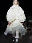 Simone Rocha осень-зима 2022/23 (95037-Simone-Rocha-FW-2022-04.jpg)