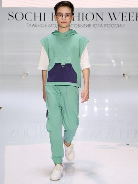 Devusi на Sochi Fashion Week  (95796-Devusi-Sochi-Fashion-Week-07.jpg)