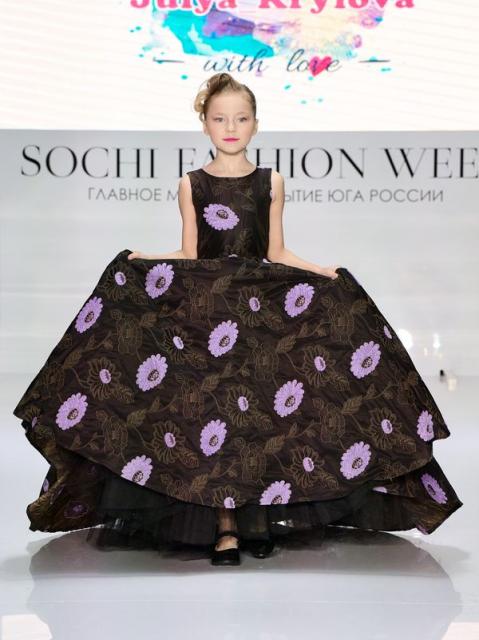 Julia Krylova на Sochi Fashion Week  (95886-Julia-Krilova-SFW-b.jpg)