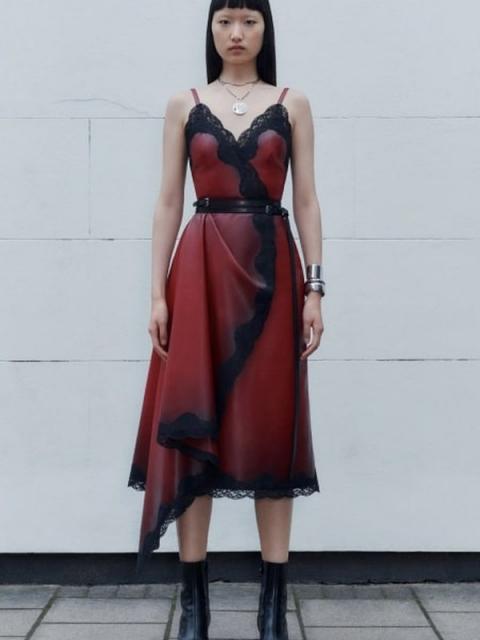 Alexander McQueen pre-fall 2022 (95982-Alexander-McQueen-Pre-Fall-2022-07.jpg)