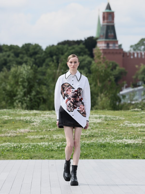 SERGEY SYSOEV Fashion School KOSYGIN UNIVERSITY на Московской неделе моды (96327-Sergey-Sisoev-MNM-2022-06.jpg)