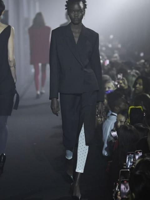 Raf Simons SS-2023 (весна-лето 2023) (97026-Raf-Simons-SS-2023-08.jpg)