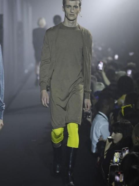 Raf Simons SS-2023 (весна-лето 2023) (97026-Raf-Simons-SS-2023-10.jpg)