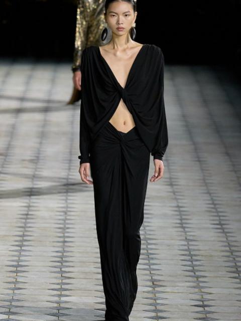 Saint Laurent SS-2023 (весна-лето 2023) (97108-Saint-Laurent-SS-2023-08.jpg)