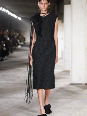 Dries van Noten SS-2023 (весна-лето 2023) (97174-Dries-Van-Noten-SS-2023-02.jpg)