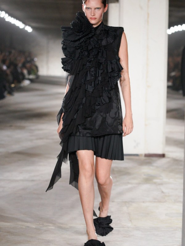 Dries van Noten SS-2023 (весна-лето 2023) (97174-Dries-Van-Noten-SS-2023-05.jpg)