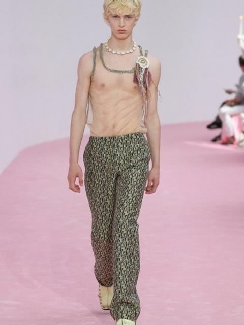 Acne Studios SS-2023 (весна-лето 2023) (97234-Acne-Studios-SS-2023-08.jpg)