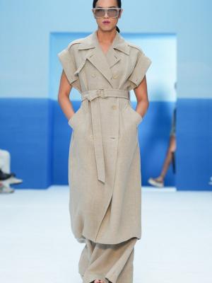 Max Mara SS-2023 (весна-лето 2023) (97444-Max-Mara-SS-2023-02.jpg)