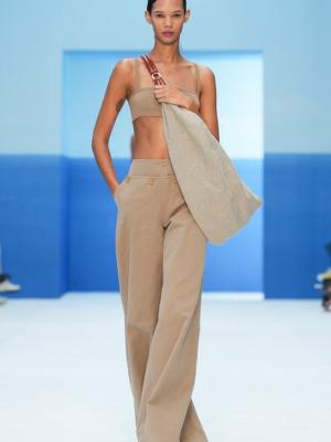 Max Mara SS-2023 (весна-лето 2023) (97444-Max-Mara-SS-2023-14.jpg)