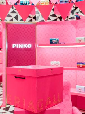 Pinko Galleria в Galleria Vittorio Emanuele II: фокус на Pinko Love Bags (97445-pinko-galleria-vittorio-emanuele-ii-00.jpg)