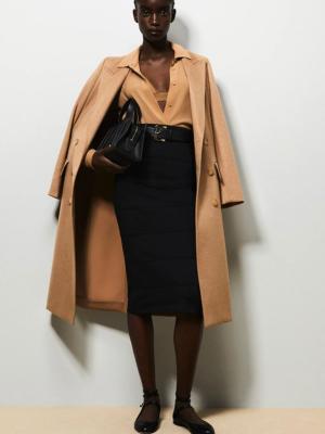 Max Mara pre-fall 2023 (97616-Max-Mara-Pre-Fall-2023-07.jpg)