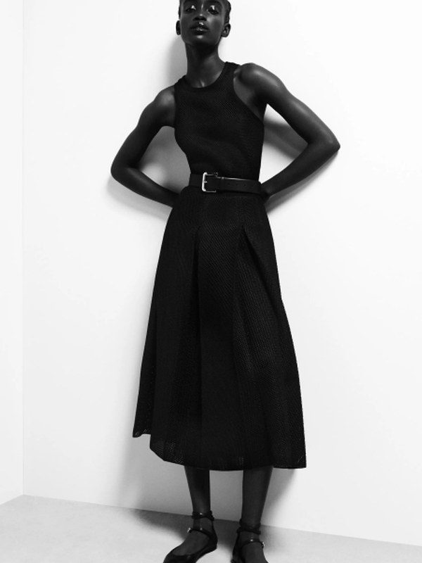 Max Mara pre-fall 2023 (97616-Max-Mara-Pre-Fall-2023-09.jpg)