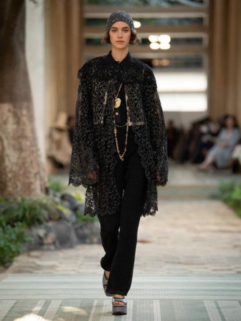 Chanel pre-fall 2023 (97669-Chanel-Pre-Fall-2023-10.jpg)