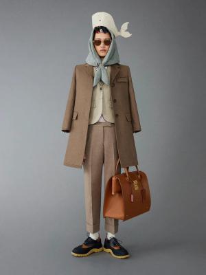 Thom Browne pre-fall 2023 (97779-Thome-Browne-Pre-Fall-2023-09.jpg)