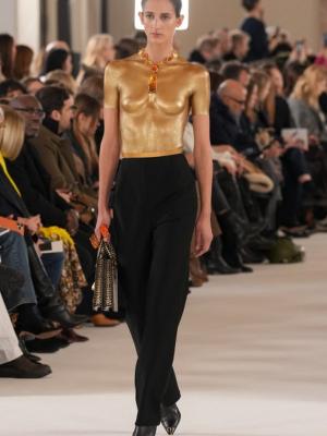 Schiaparelli Couture весна-лето 2023 (97908-Sciaparelli-SS-2023-07.jpg)