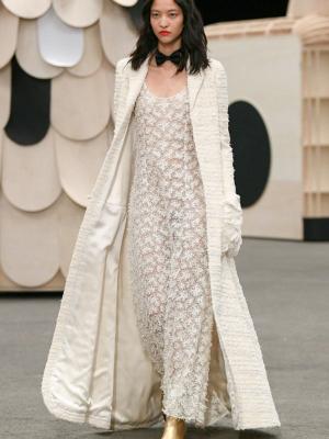 Chanel Couture весна-лето 2023 (97922-Chanel-SS-2023-09.jpg)
