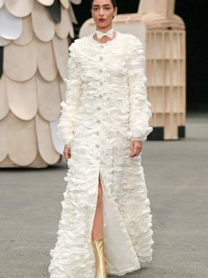 Chanel Couture весна-лето 2023 (97922-Chanel-SS-2023-12.jpg)