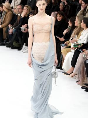 Fendi Couture весна-лето 2023 (97967-Fendi-Couture-SS-2023-07.jpg)