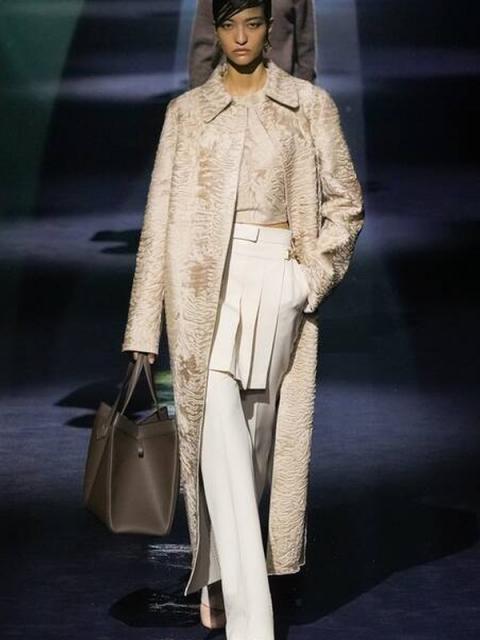 Fendi FW-2023 (осень-зима 2023) (98208-Fendi-FW-2023-09.jpg)