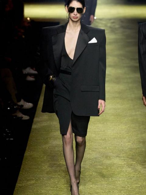 Saint Laurent FW-2023 (осень-зима 2023) (98278-Saint-Laurent-FW-2023-01.jpg)