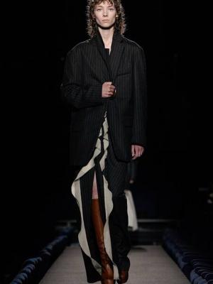 Dries van Noten FW-2023 (осень-зима 2023) (98554-Dries-Van-Noten-FW-2023-01.jpg)