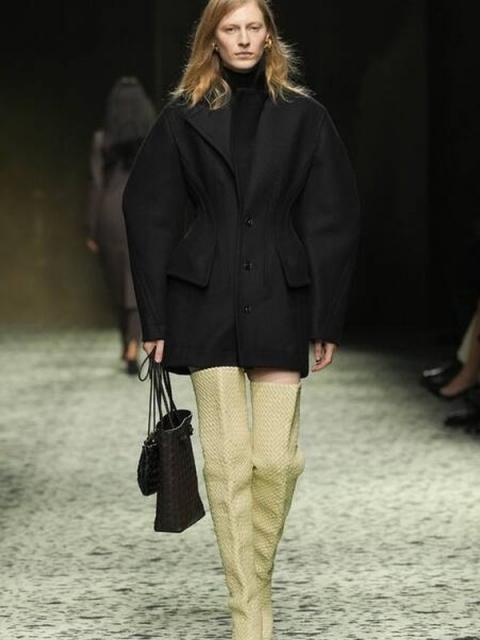 Bottega Veneta FW-2023 (осень-зима 2023) (98643-Bottega-Veneta-FW-2023-07.jpg)