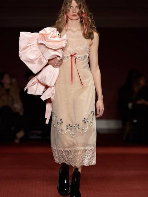 Simone Rocha FW-2023 (осень-зима 2023) (98676-Simone-Rocha-FW-2023-05.jpg)